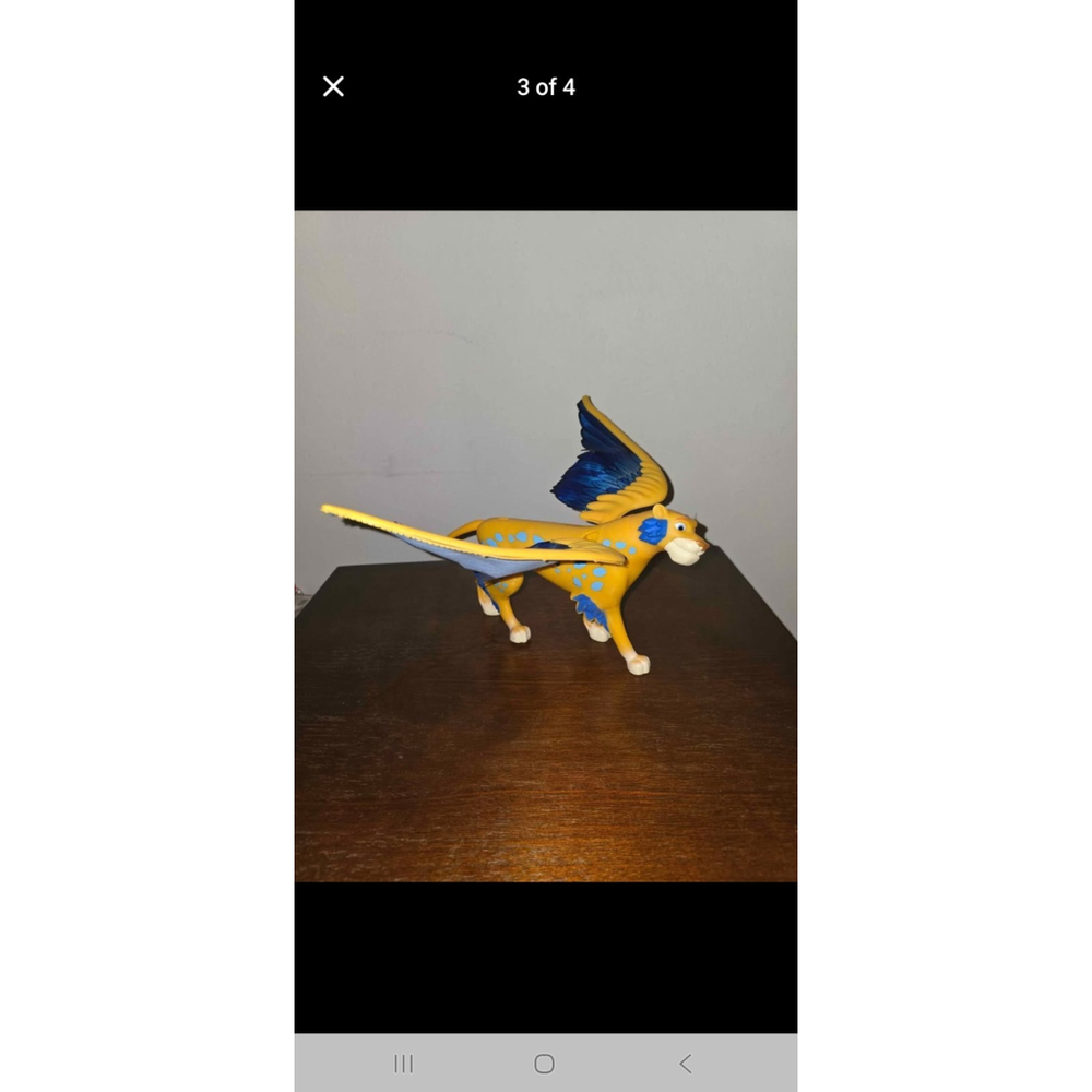 Disney Elena of Avalor Jaquin Friend Skylar 4” Figure Winged Cheetah Toy Yellow
